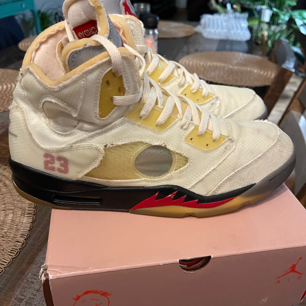 Off-White x Air Jordan 5 Retro Sneakers